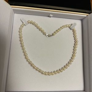 The Pearl Source Necklace BRAND NEW